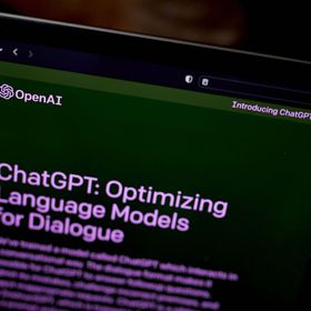 تطبيق تشات جي بي تي "ChatGPT" الخاص بـ"OpenAI" - المصدر: بلومبرغ